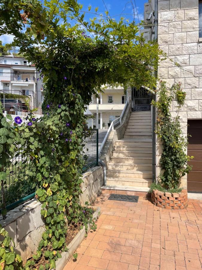 Apartmant Angel Wings Omis Exterior photo